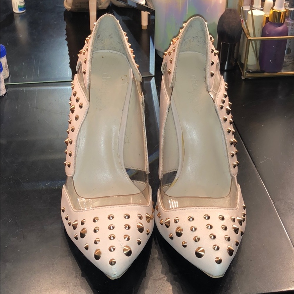 Studded heel